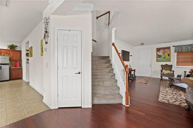 Building Photo - 2033 Rolling Rock Ct