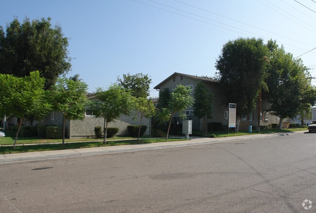 Building Photo - 1490 Naranca Ave