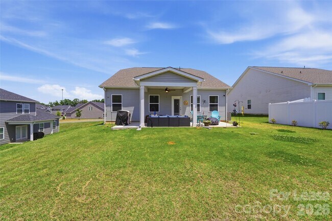 Building Photo - 116 Camdenbrush Trl