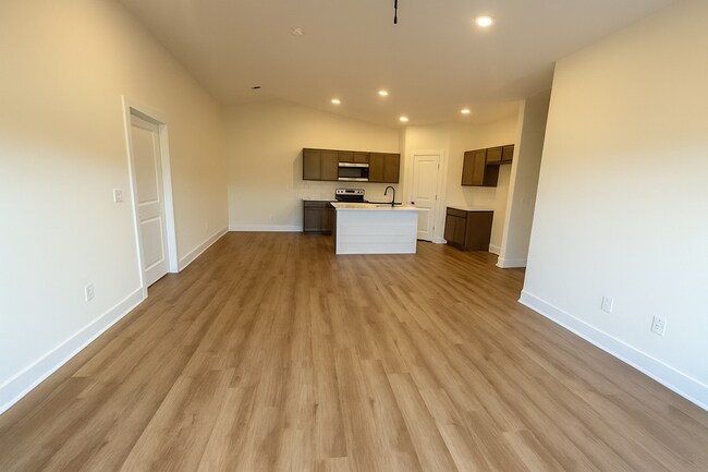 Building Photo - 3803/05 Bluelake