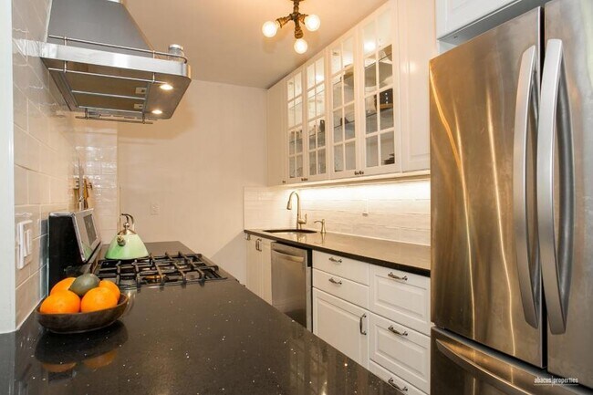 Building Photo - 1 bedroom in Brooklyn NY 11218