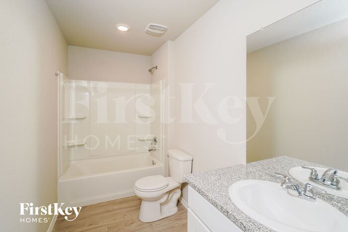 Building Photo - 10715 Prusiner Dr