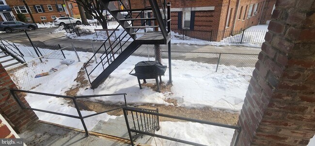 Building Photo - 2017 I St NE