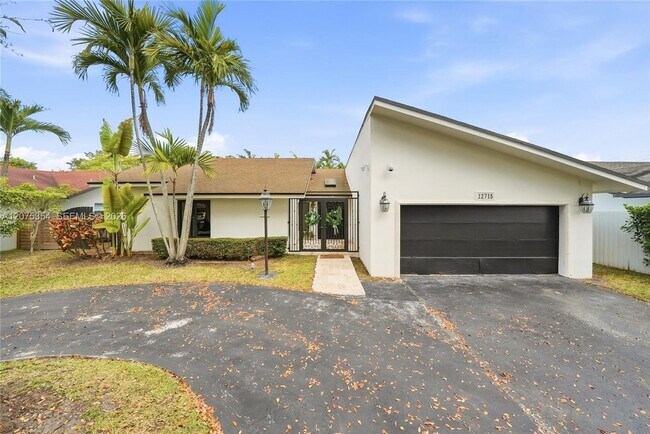 Building Photo - 12715 SW 96th Terrace
