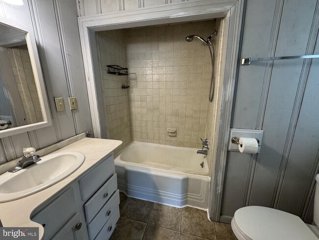 Building Photo - 416 Maryland Ave