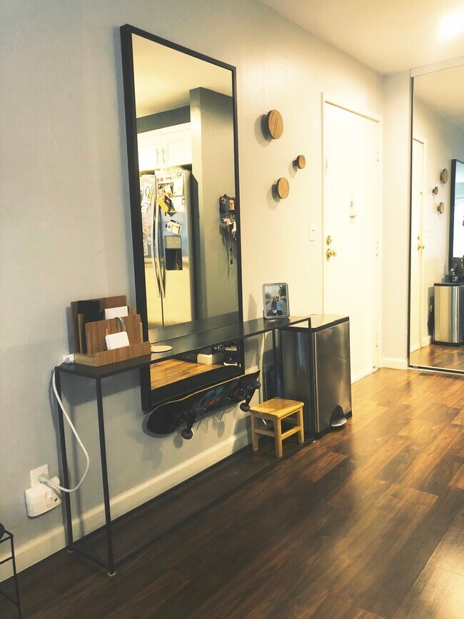 Building Photo - 199 Montecito Ave