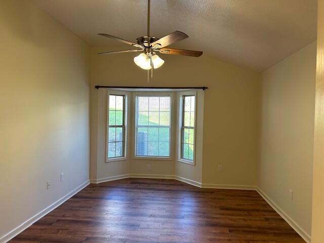 Building Photo - 220 White Oak Trace