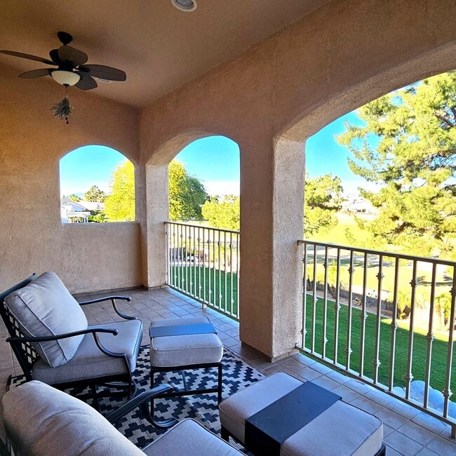 Building Photo - Golf Course Rental Property!