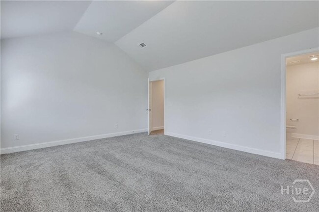 Building Photo - $500 OFF FIRST FULL MONTHS RENT WITH MOVE IN BEFORE February 15th 2026-Townhome conveniently loca...