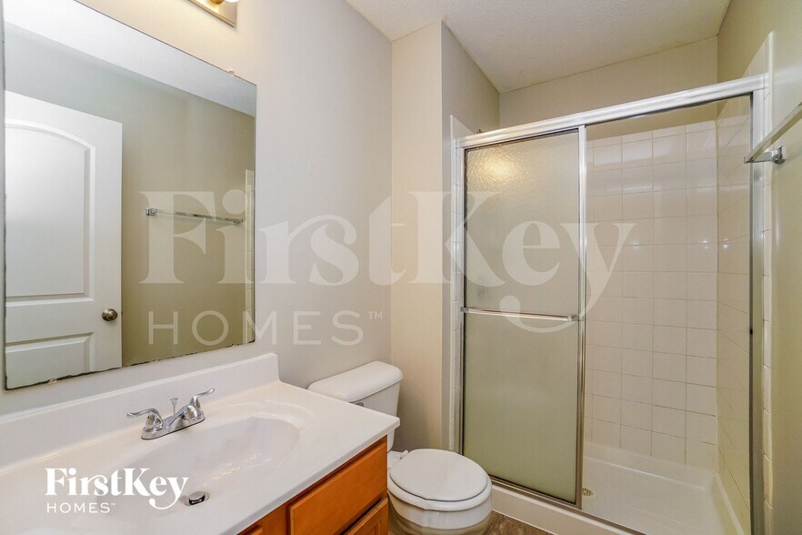 Building Photo - 6328 Marengo St