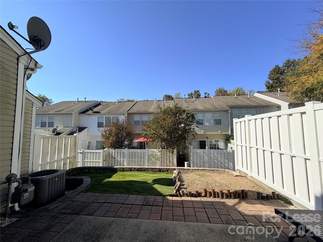 Building Photo - 6836 Rothchild Dr