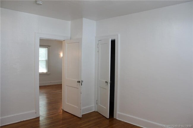 Building Photo - 44 Bird St