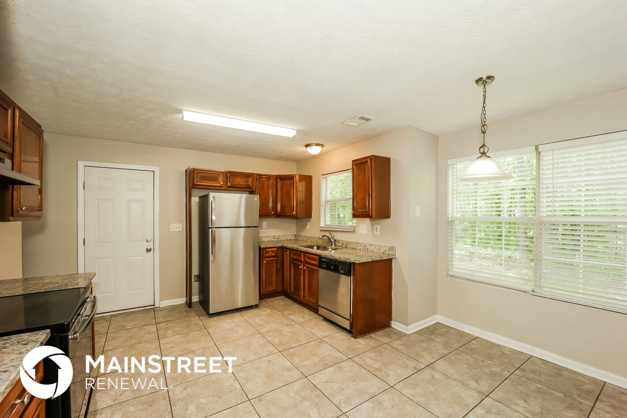 Building Photo - 1305 Sandybrook Ct