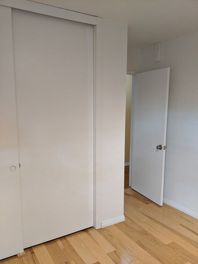 Building Photo - 3 Bedroom 2 Bathroom Home In San Diego