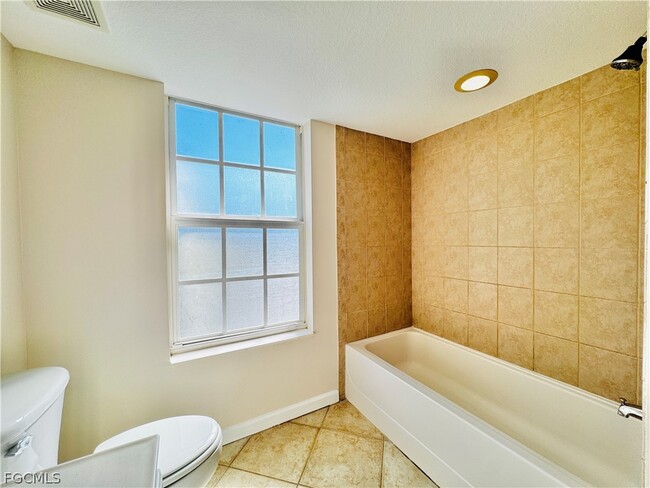 Building Photo - 4127 Residence Drive