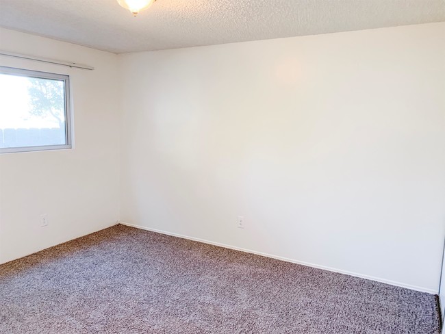 Building Photo - 2712 Mission Village Dr