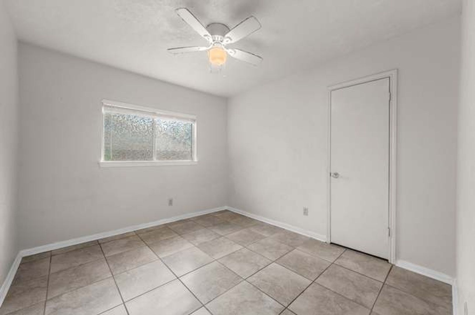Building Photo - 1605 Quail Run Rd