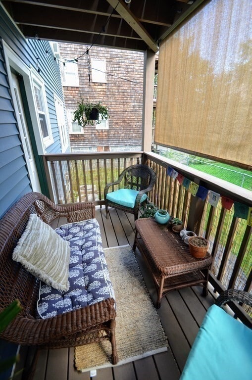 Building Photo - 103 Welles Ave