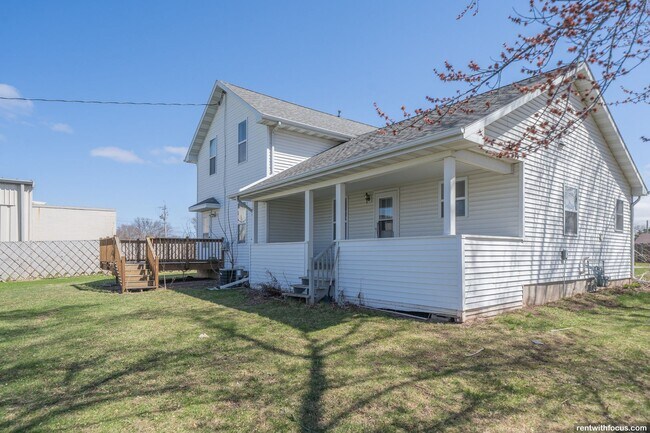 Building Photo - 322 Amsterdam Ct