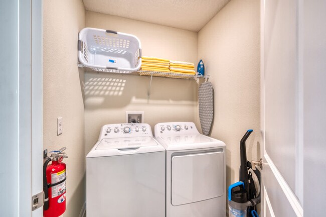 Building Photo - 729 Ocean Course Ave