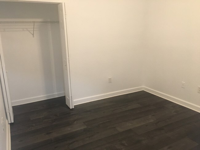 Building Photo - 1398 NE 33rd Ave