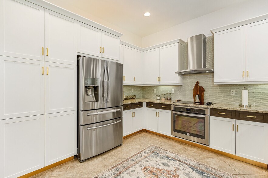 Building Photo - 3063 Hudson Ter