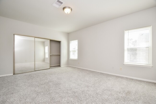 Building Photo - 8085 El Mundo St