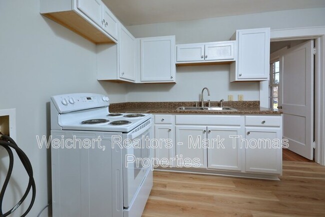 Building Photo - 3701 Turrentine St