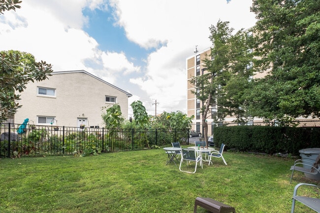 Building Photo - 214 Fayette St