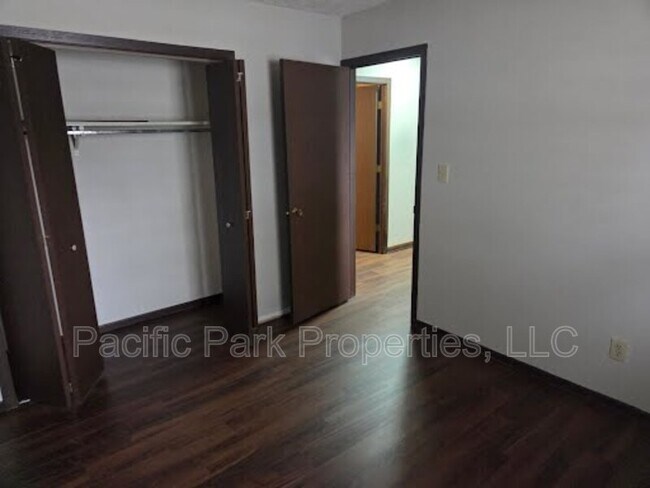 Building Photo - 3232 Milford Rd