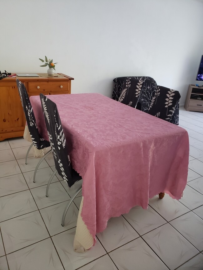 living room - 300 NE 14th Ave