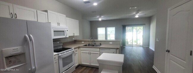 Building Photo - 1573 Biscayne Bay Dr