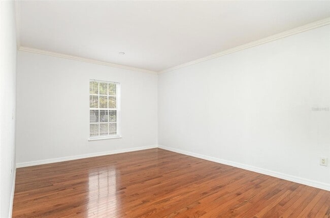 Building Photo - 932 Augusta St