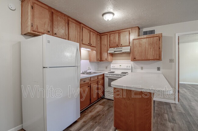 Building Photo - 120 McAdams Ln