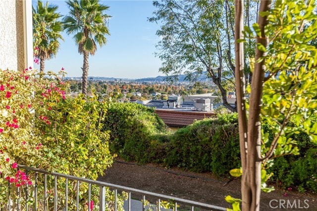 Building Photo - 7727 Vía Capri