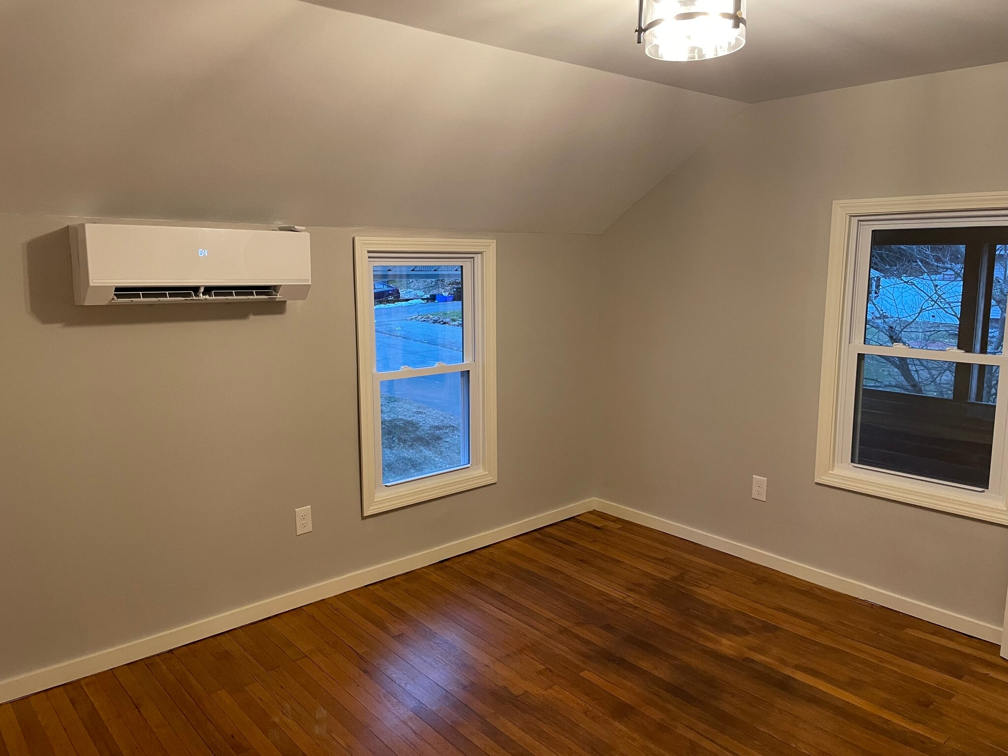 Building Photo - 38 Gerrard Ave