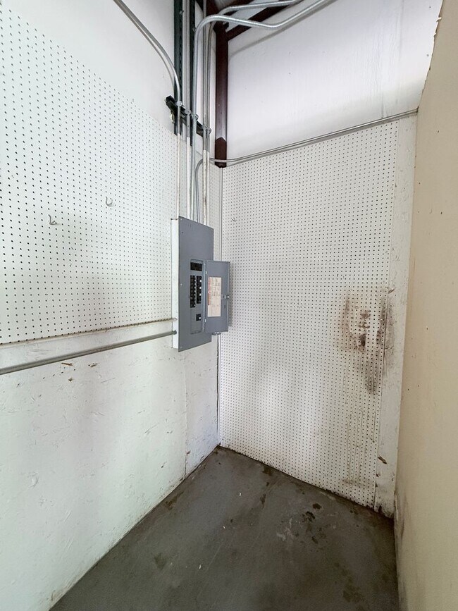 Building Photo - Hard to find Weatherford, TX rental with l...