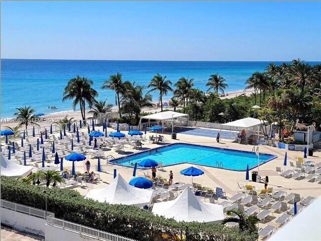 Building Photo - 2030 S Ocean Dr