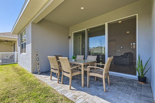 Building Photo - 2372 Sirena Ln