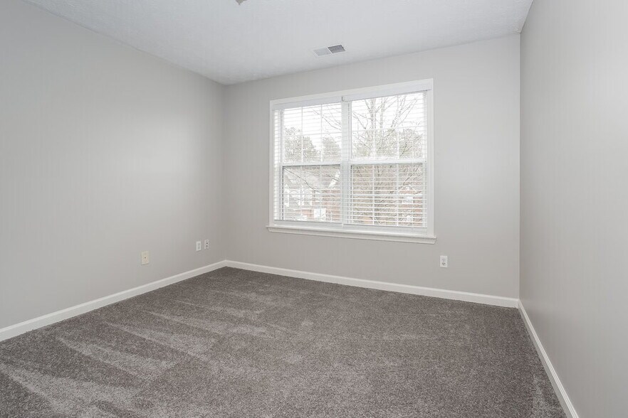 Building Photo - 3620 Liberty Ln SW