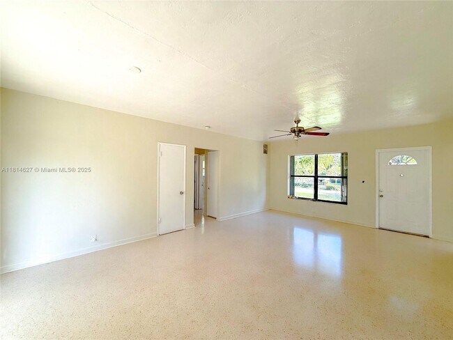 Building Photo - 1141 NE 154th Terrace