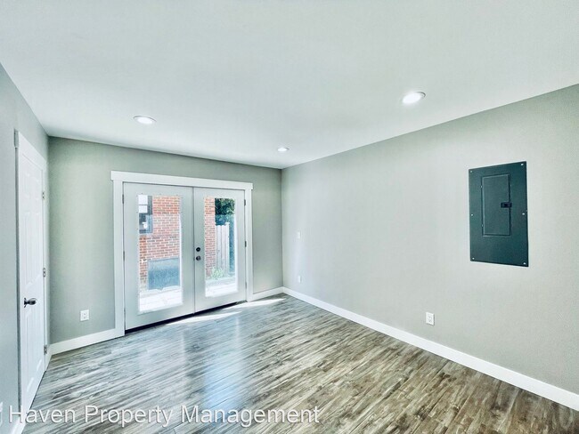 Building Photo - 2 br, 2.5 bath House - 9220 35th Ave SW  -...