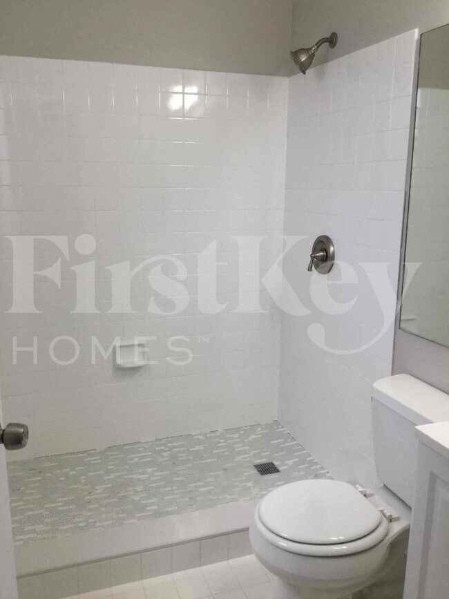 Building Photo - 3085 Lighthouse Pl