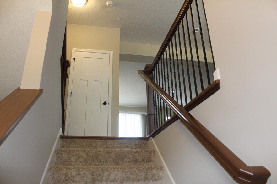 Building Photo - 6532 Joliet Ave S