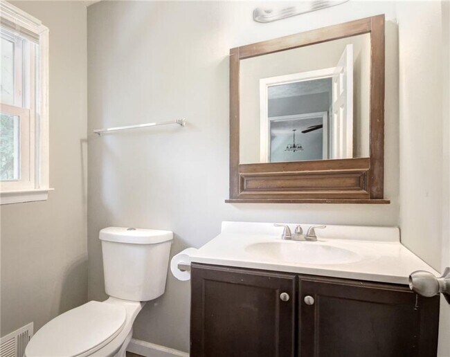 Building Photo - 2450 Horseshoe Bend Rd SW