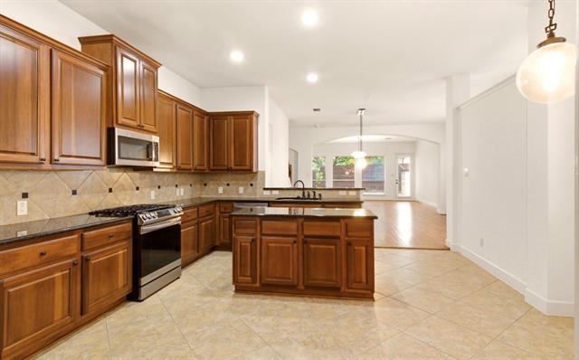 Building Photo - 4525 W University Blvd