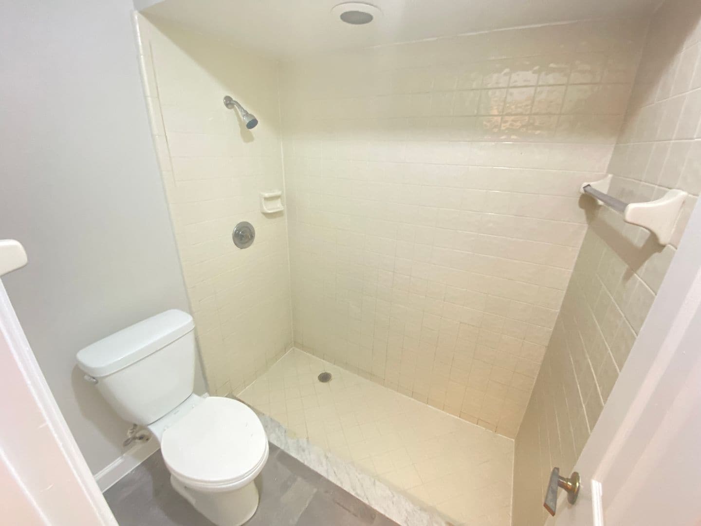 Building Photo - 208 Egret Ct