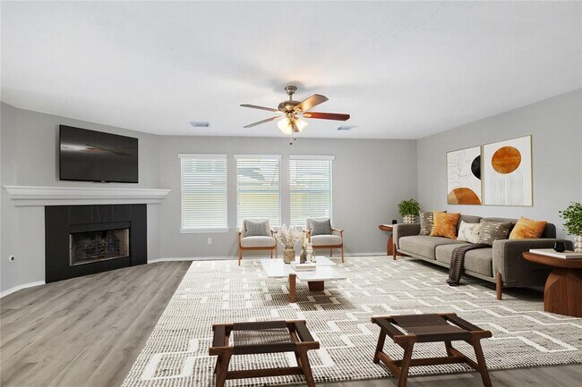 Building Photo - 20231 Niagara Falls Dr
