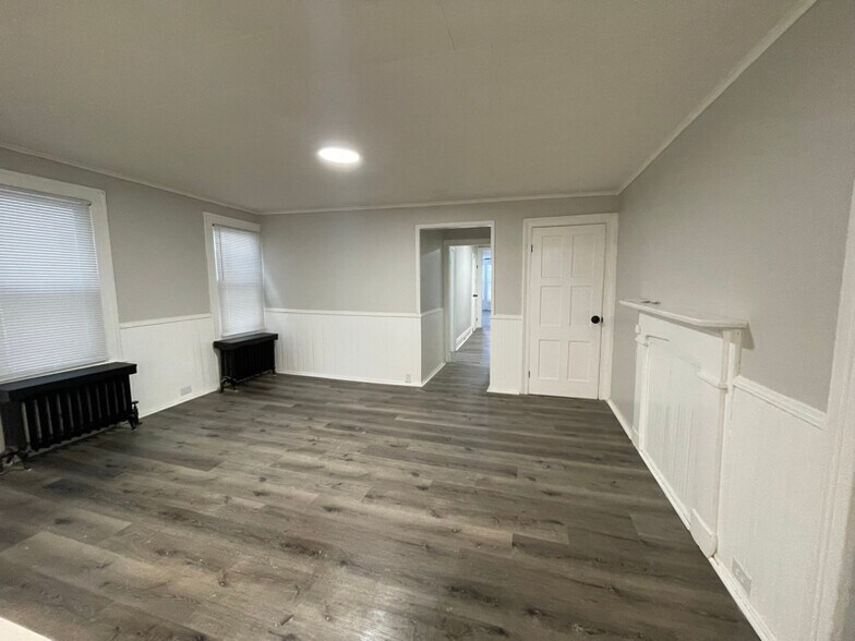 Building Photo - 65 Hudson Ave