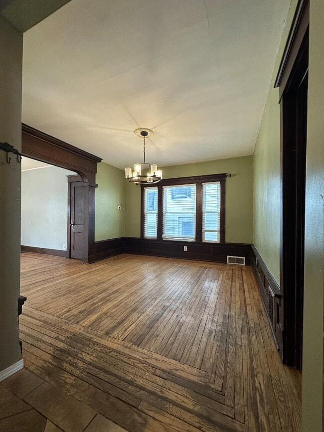 Building Photo - 252 Cumberland Ave